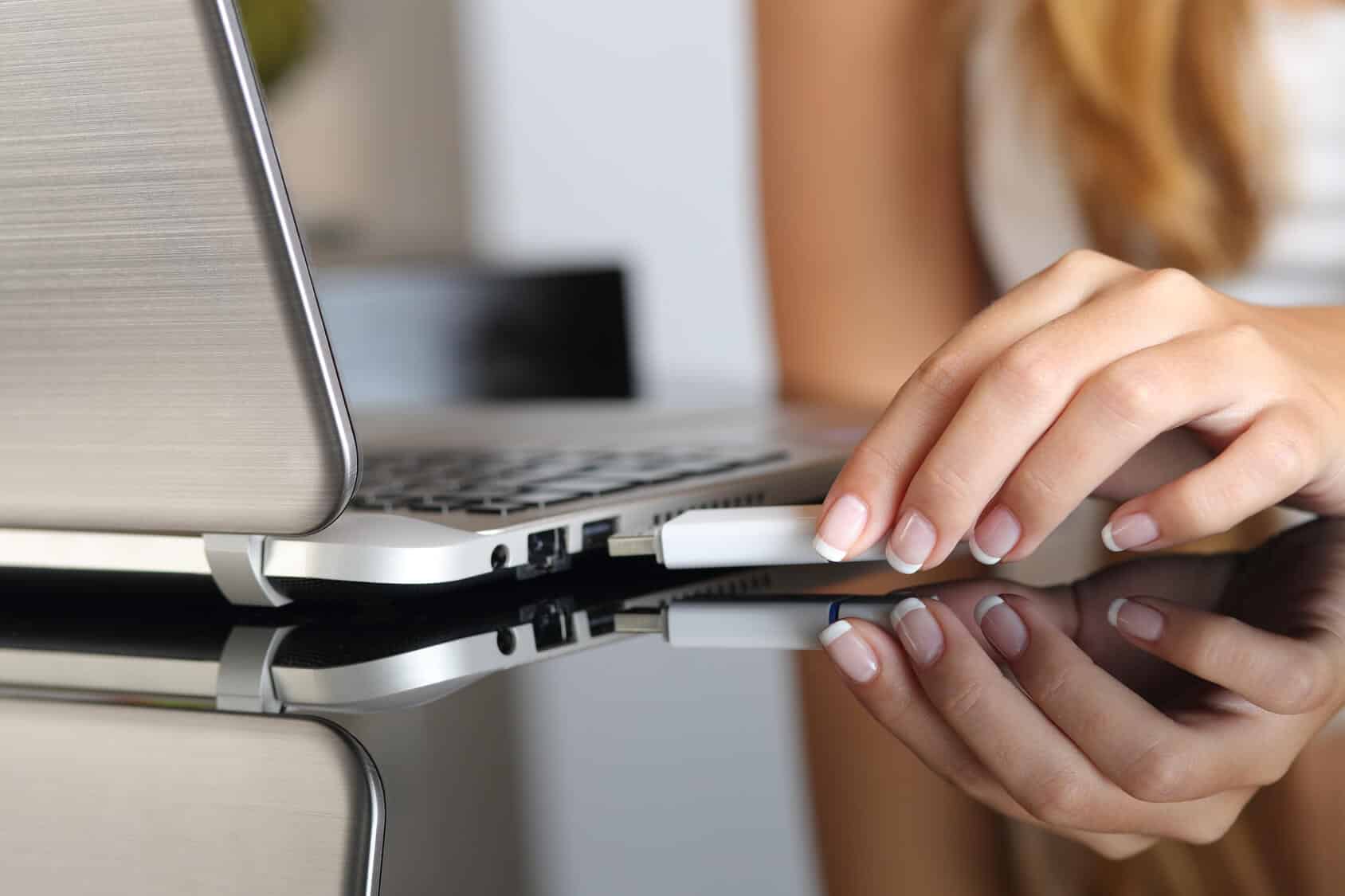 Unauffällig und praktisch – das Diktiergerät im USB-Stick