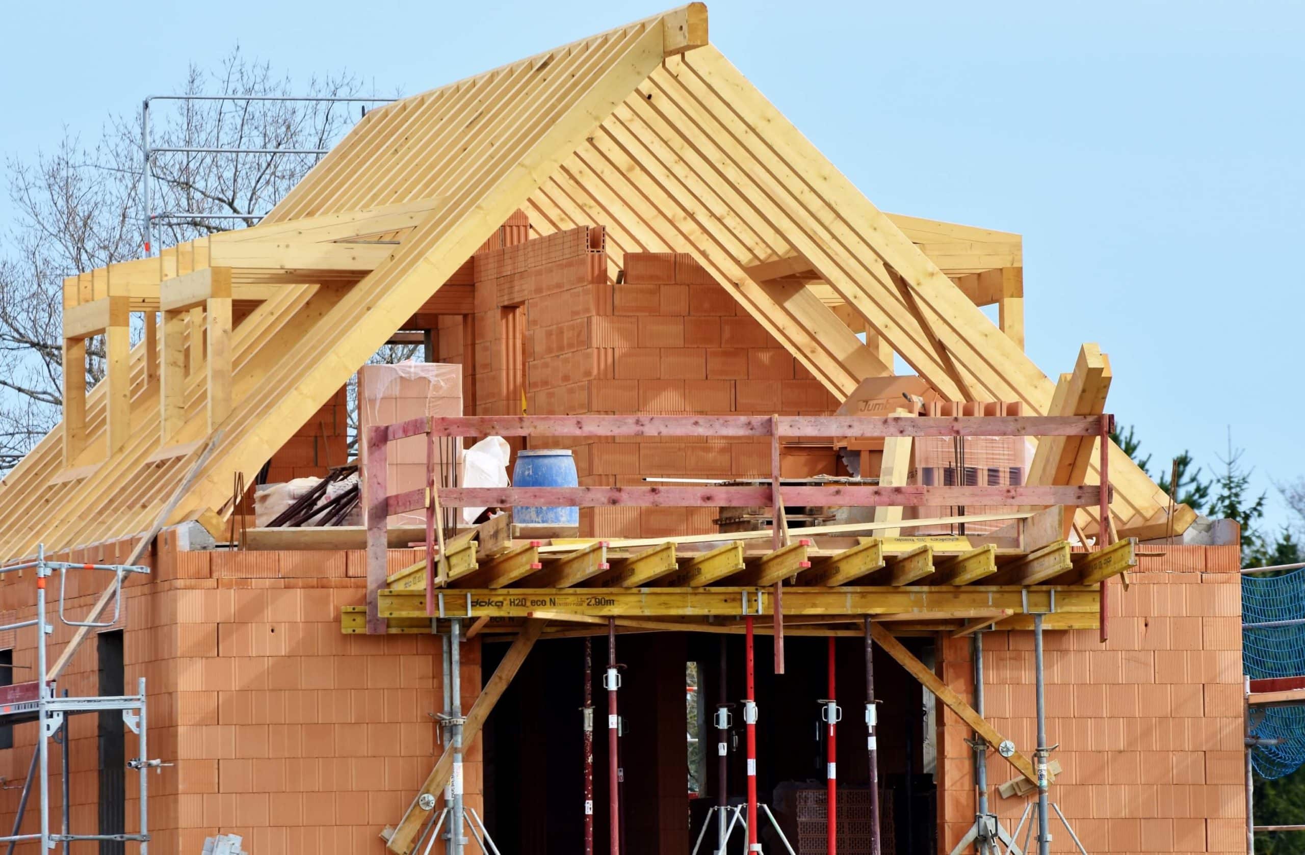 Mit Holz oder mit Stein bauen Die Vorteile im Überblick