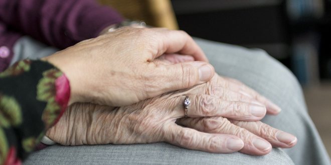 Warum Seniorenbetreuung immer wichtiger wird
